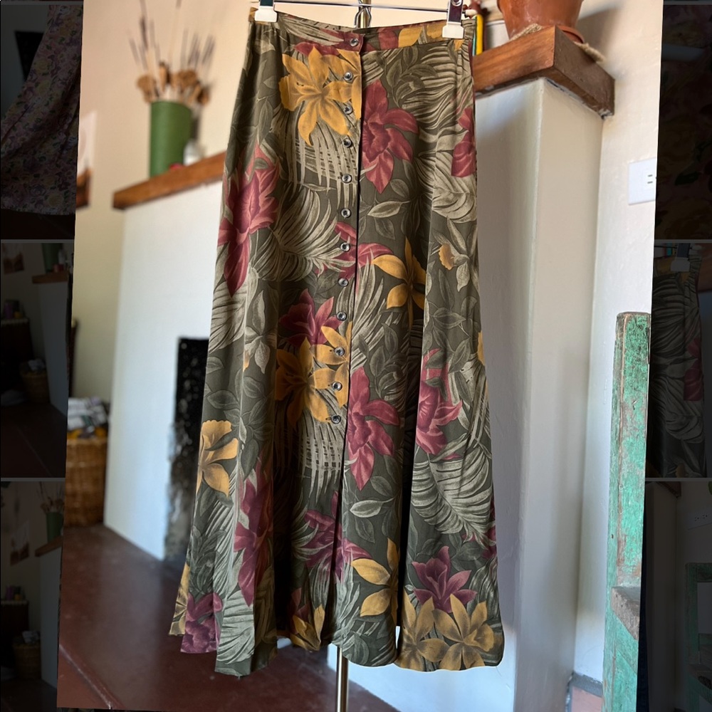 Vintage floral maxi skirt
